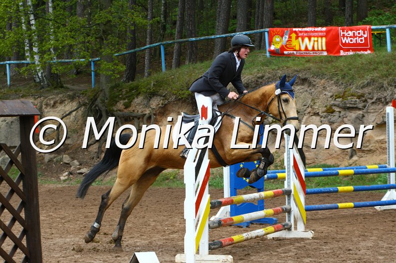 005L5170_Larina_Springreiter WB E.JPG